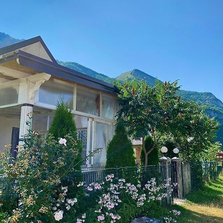 Lola Guest House Vuthaj Exterior photo