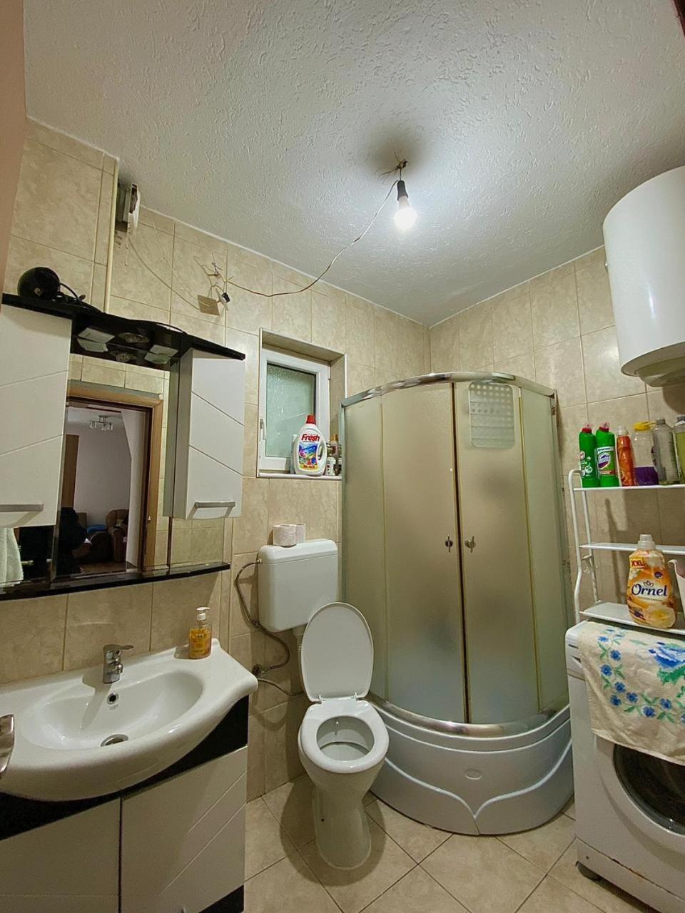 Lola Guest House Vuthaj Exterior photo